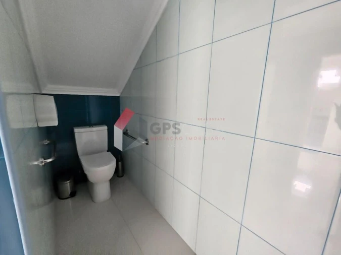 Loja para Venda em Praia da Vitoria (Santa Cruz) Foto 10