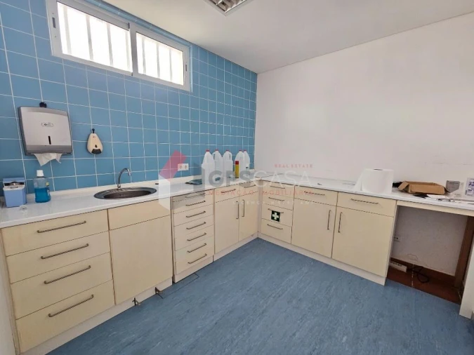 Loja para Venda em Praia da Vitoria (Santa Cruz) Foto 12