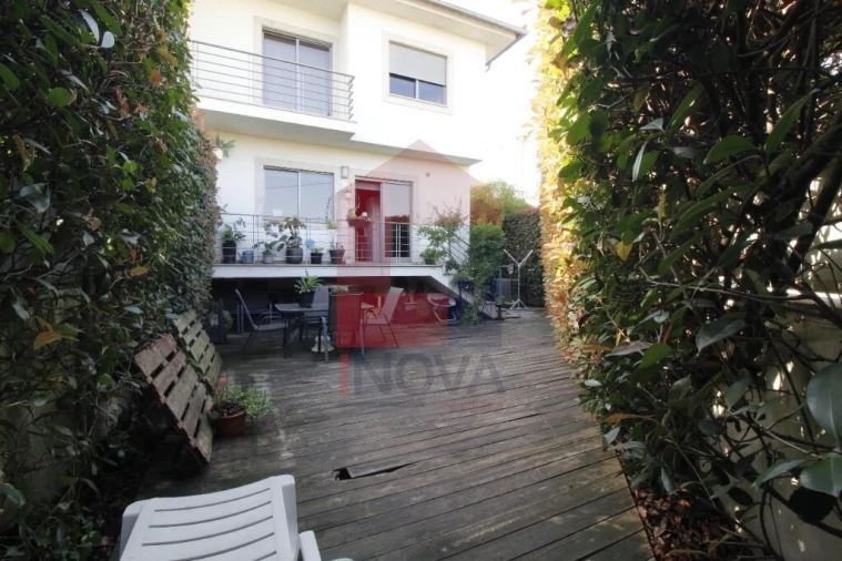 Moradia T3 para Venda em Loureira Foto 10