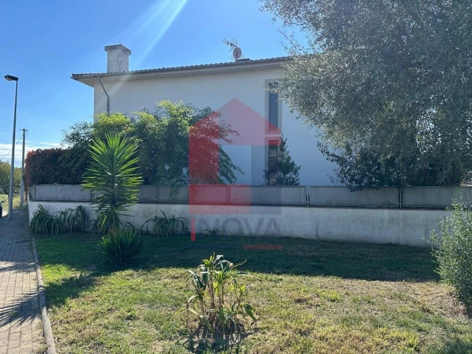 Moradia T3 para Venda em Loureira Foto 29