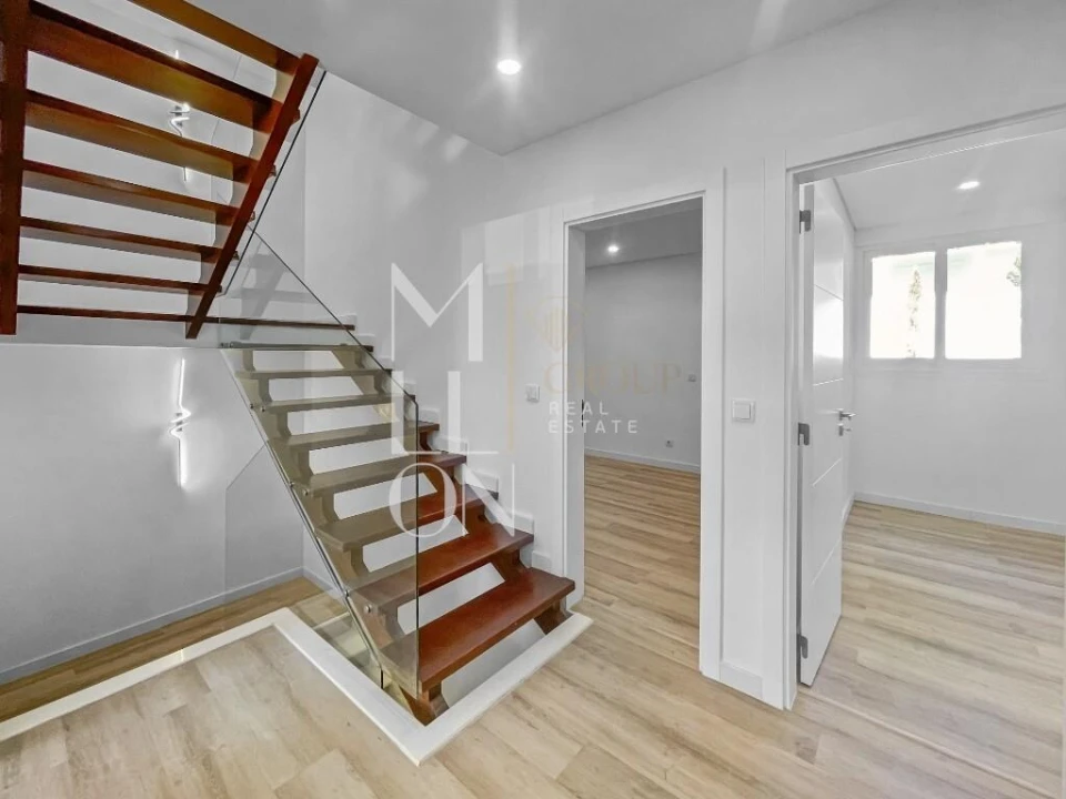 Moradia T6 para Venda em Águas Livres Foto 35