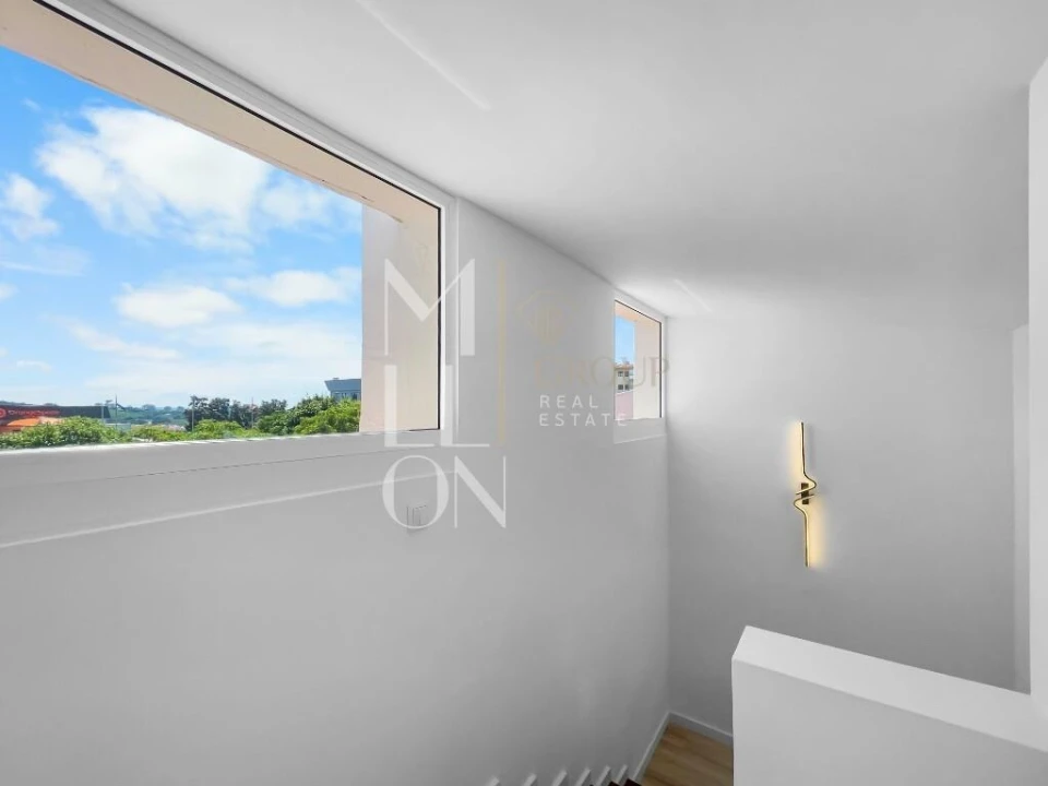 Moradia T6 para Venda em Águas Livres Foto 54