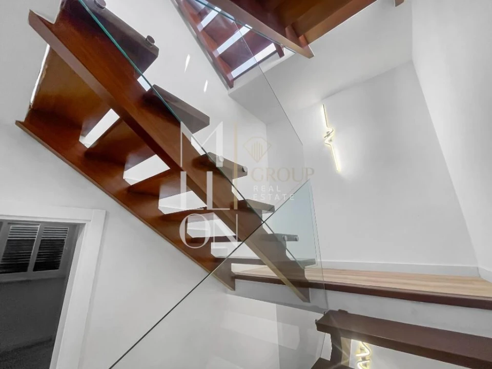 Moradia T6 para Venda em Águas Livres Foto 47