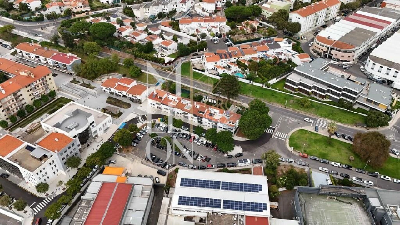 Moradia T6 para Venda em Águas Livres Foto 78