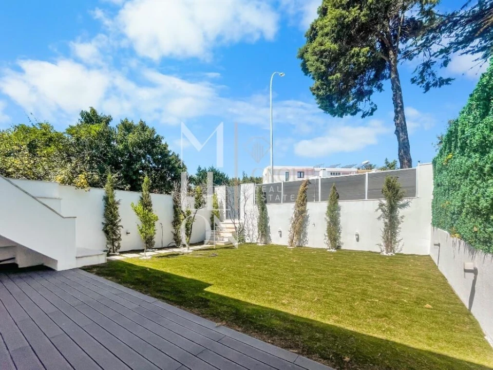 Moradia T6 para Venda em Águas Livres Foto 3