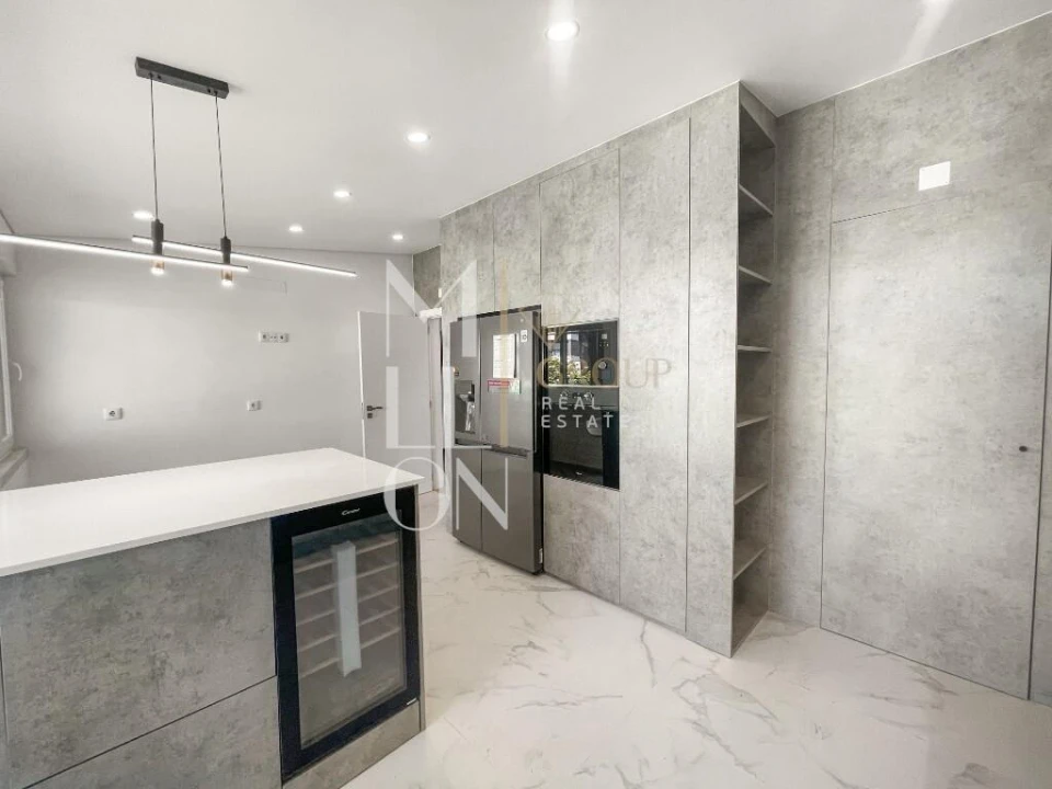 Moradia T6 para Venda em Águas Livres Foto 31