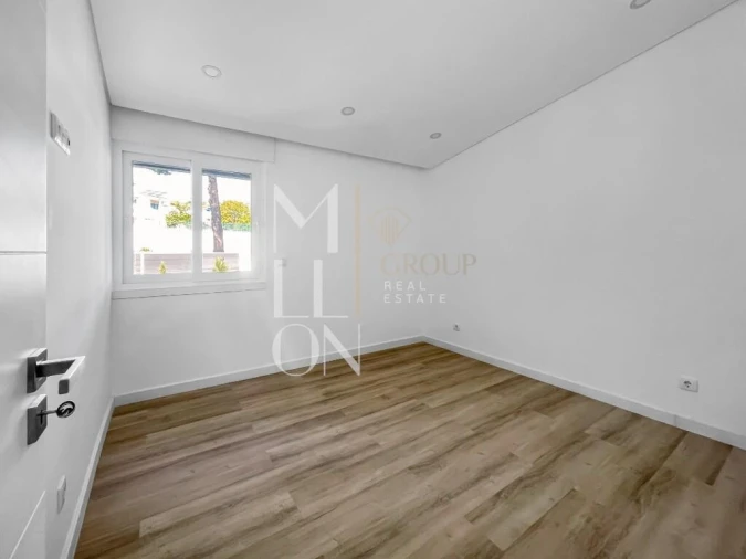 Moradia T6 para Venda em Águas Livres Foto 48