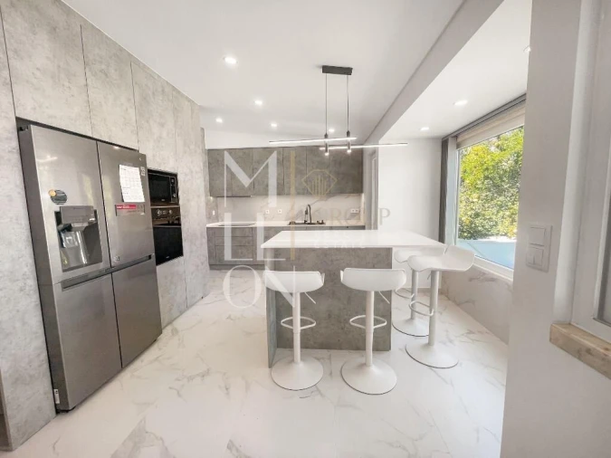 Moradia T6 para Venda em Águas Livres Foto 29