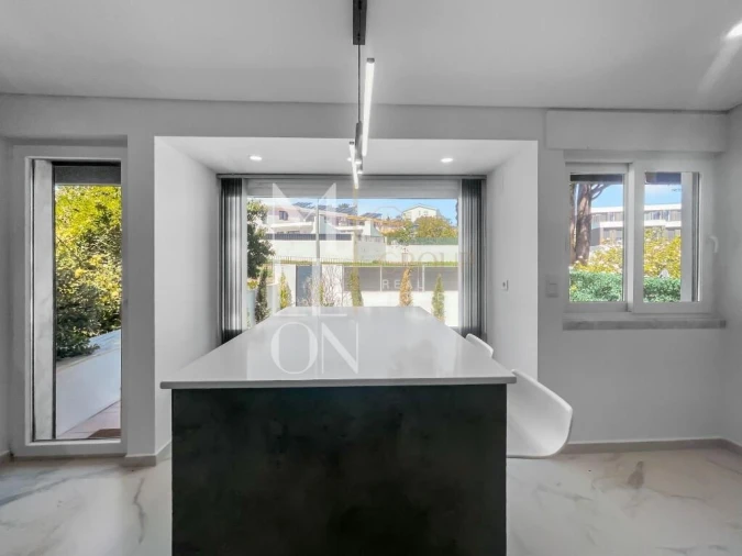 Moradia T6 para Venda em Águas Livres Foto 30