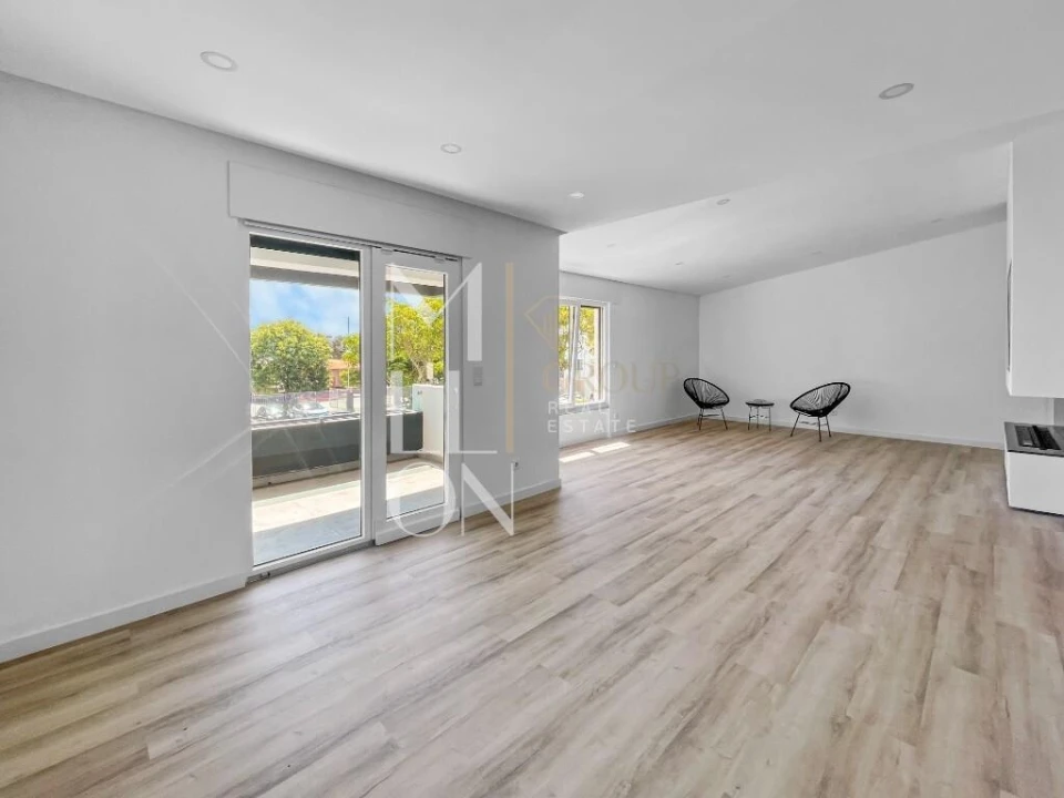 Moradia T6 para Venda em Águas Livres Foto 22