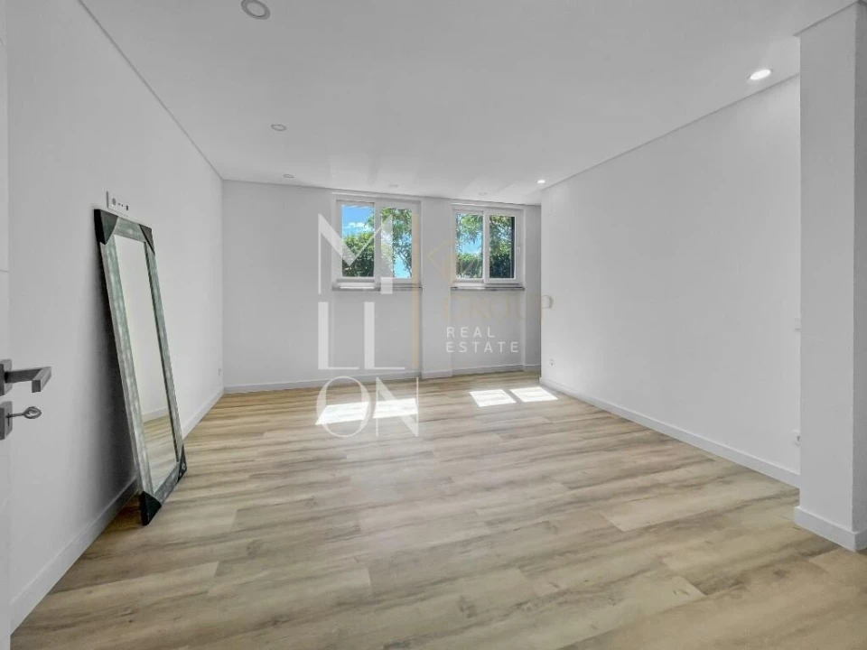 Moradia T6 para Venda em Águas Livres Foto 37