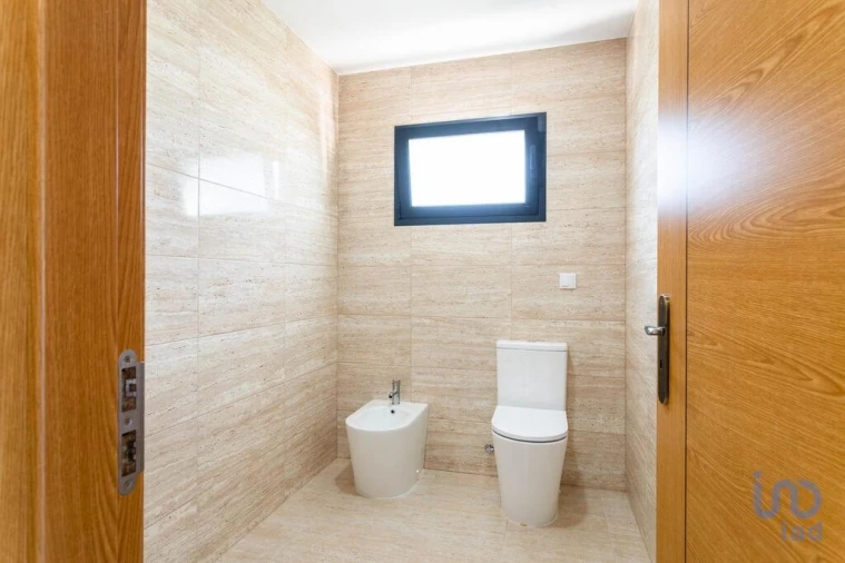 Moradia T4 para Venda em Arcos e Mogofores Foto 9