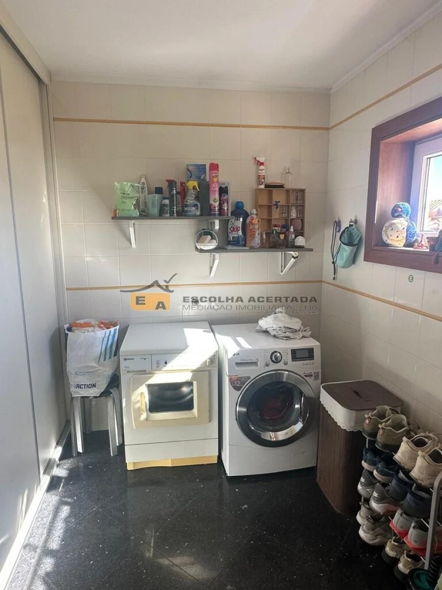 Moradia T4 para Venda em Modivas Foto 39