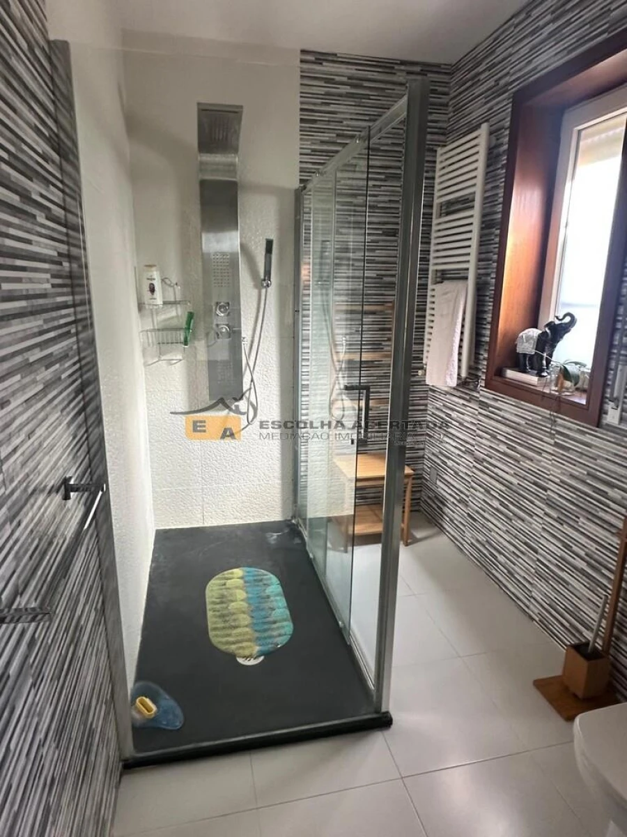 Moradia T4 para Venda em Modivas Foto 26