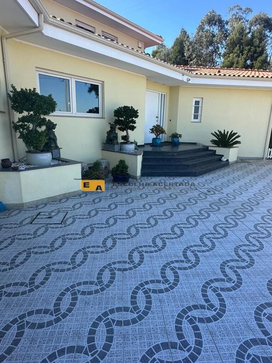 Moradia T4 para Venda em Modivas Foto 42