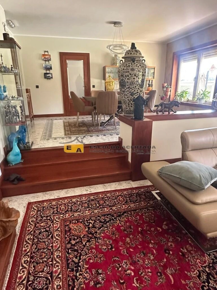 Moradia T4 para Venda em Modivas Foto 6