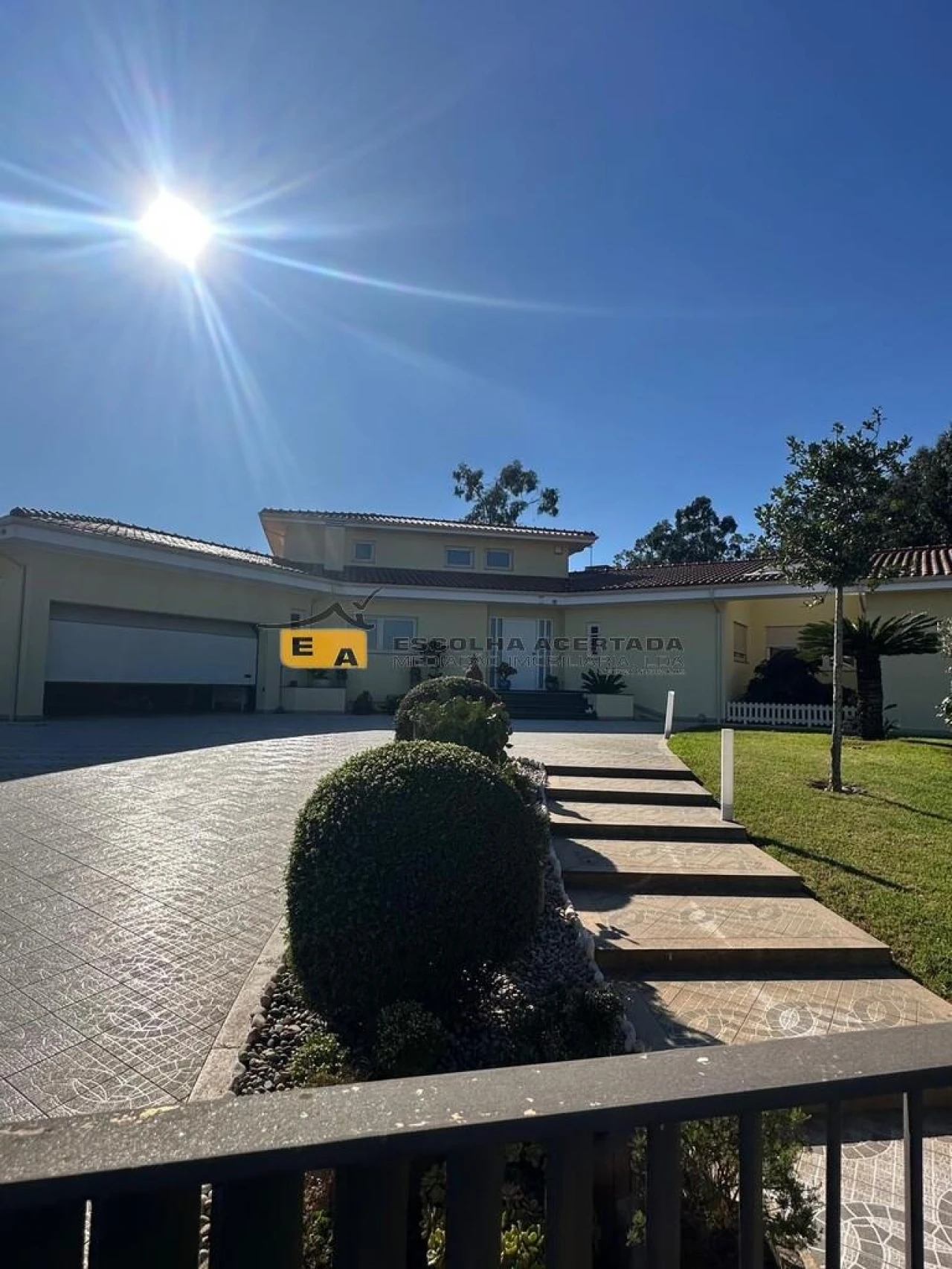 Moradia T4 para Venda em Modivas Foto 1