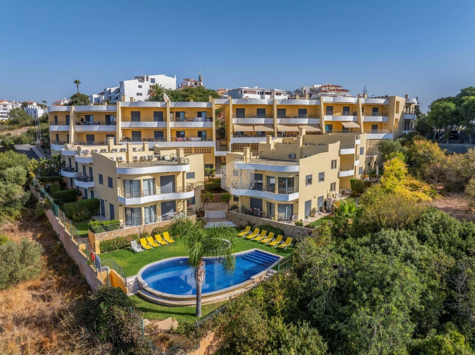 Moradia T3 para Venda em Albufeira e Olhos de Água Foto 1