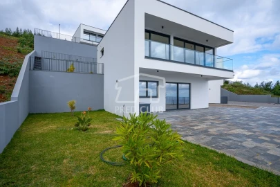Moradia T3 para Venda em Santa Cruz
