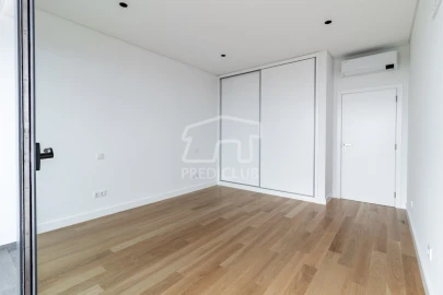 Moradia T3 para Venda em Santa Cruz
