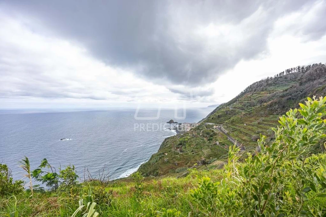 Terreno para Venda em Porto Moniz Foto 14