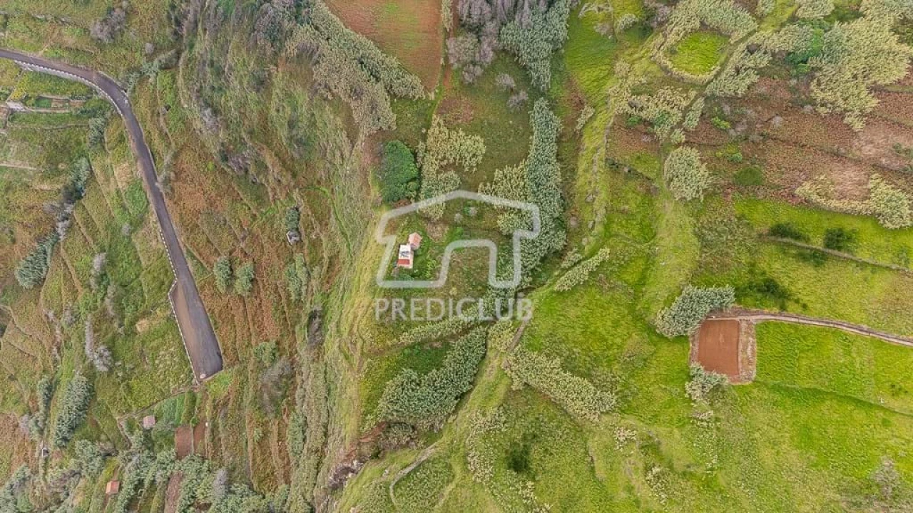 Terreno para Venda em Porto Moniz Foto 16