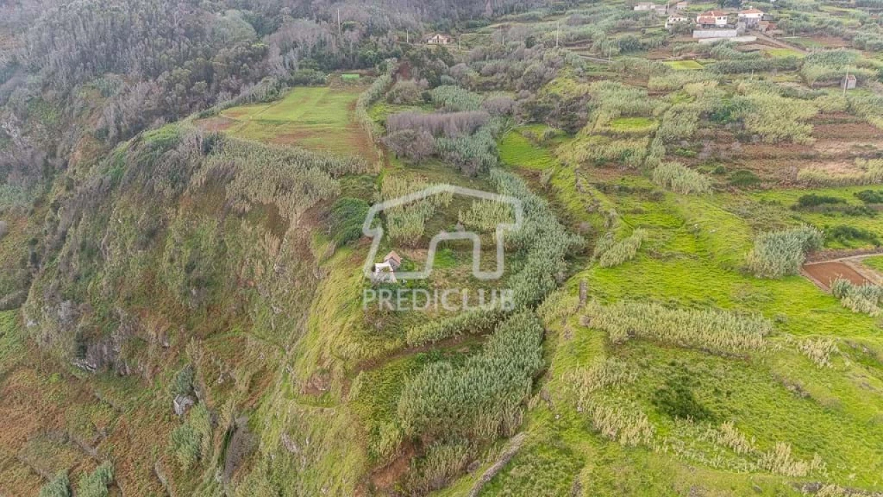 Terreno para Venda em Porto Moniz Foto 5