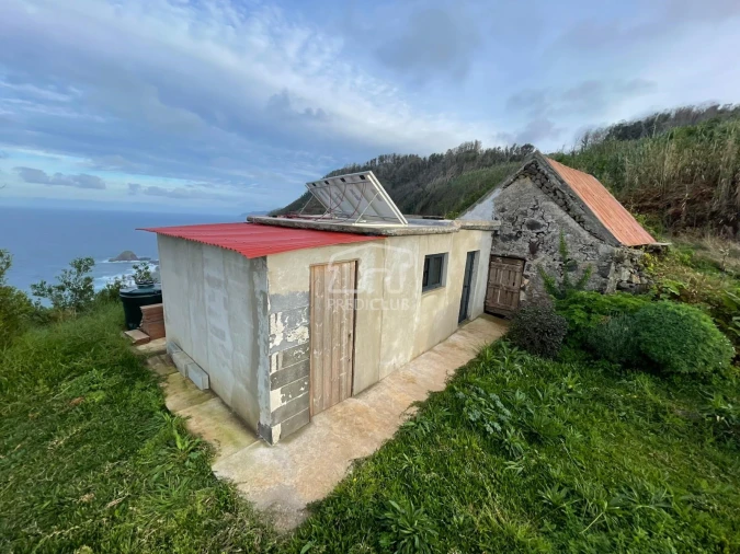 Terreno para Venda em Porto Moniz Foto 12
