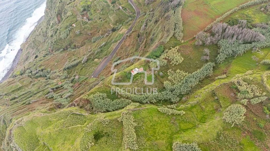 Terreno para Venda em Porto Moniz Foto 15