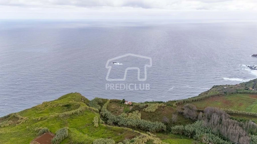 Terreno para Venda em Porto Moniz Foto 18