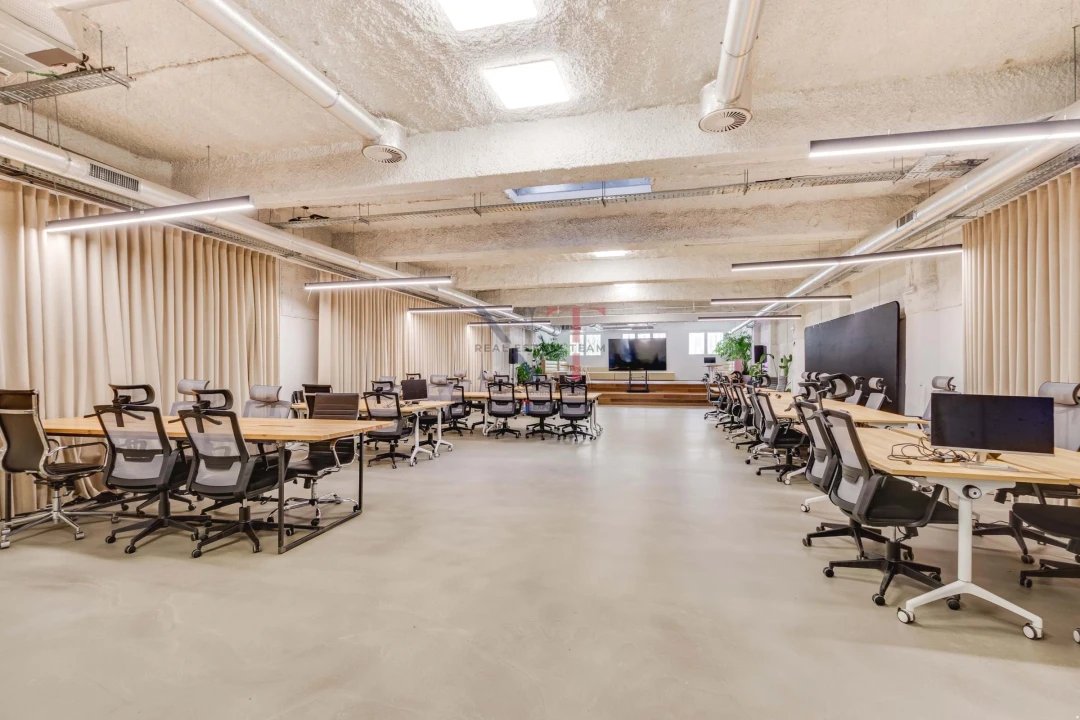 Negócio para Arrendamento em Alvalade Foto 1