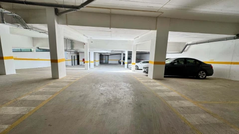 Apartamento T3 para Venda em Quelfes