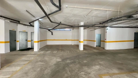 Apartamento T3 para Venda em Quelfes