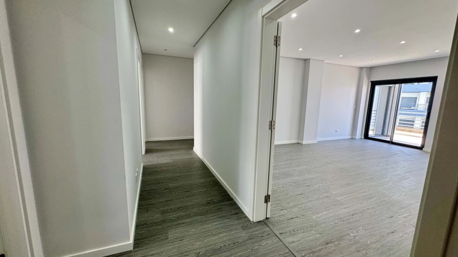 Apartamento T3 para Venda em Quelfes Foto 8