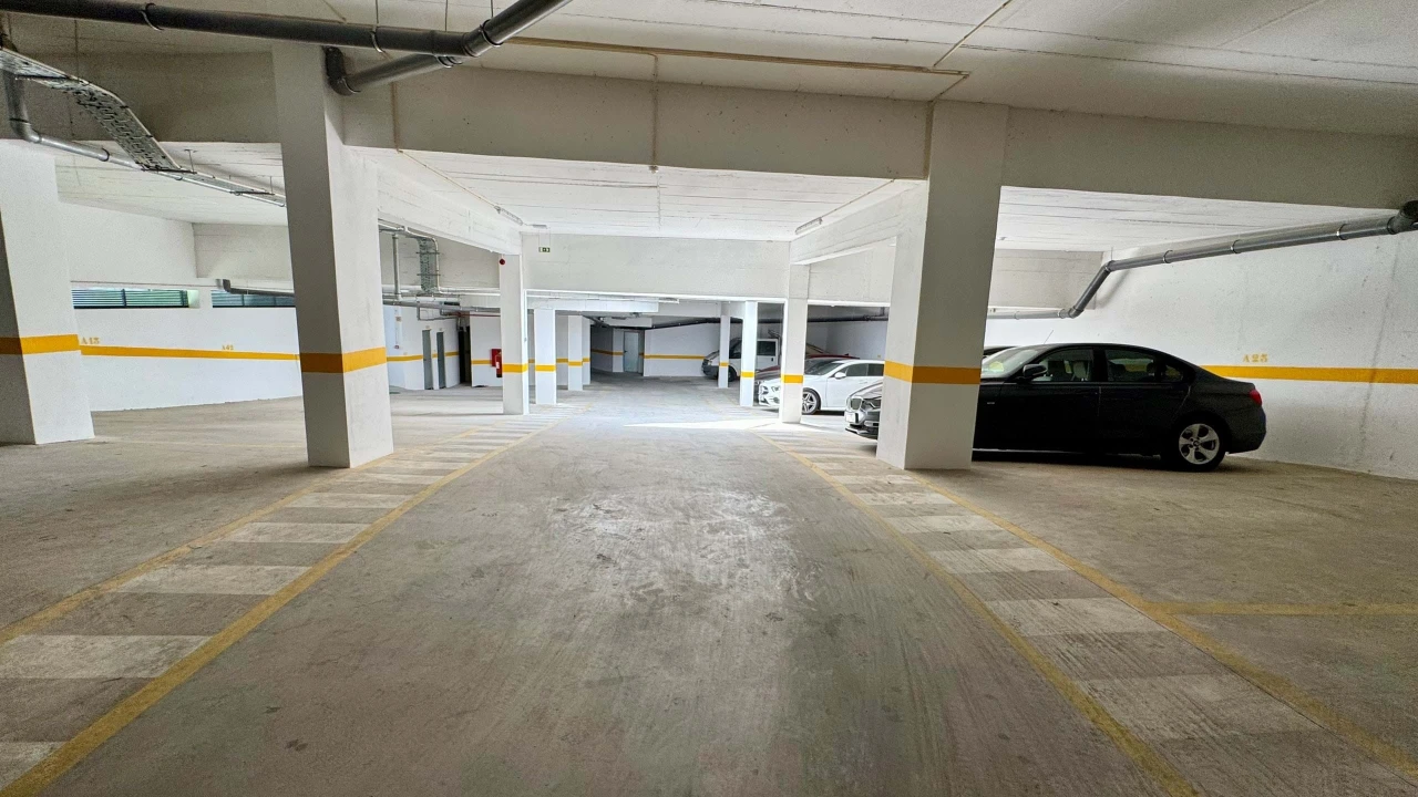 Apartamento T3 para Venda em Quelfes Foto 22