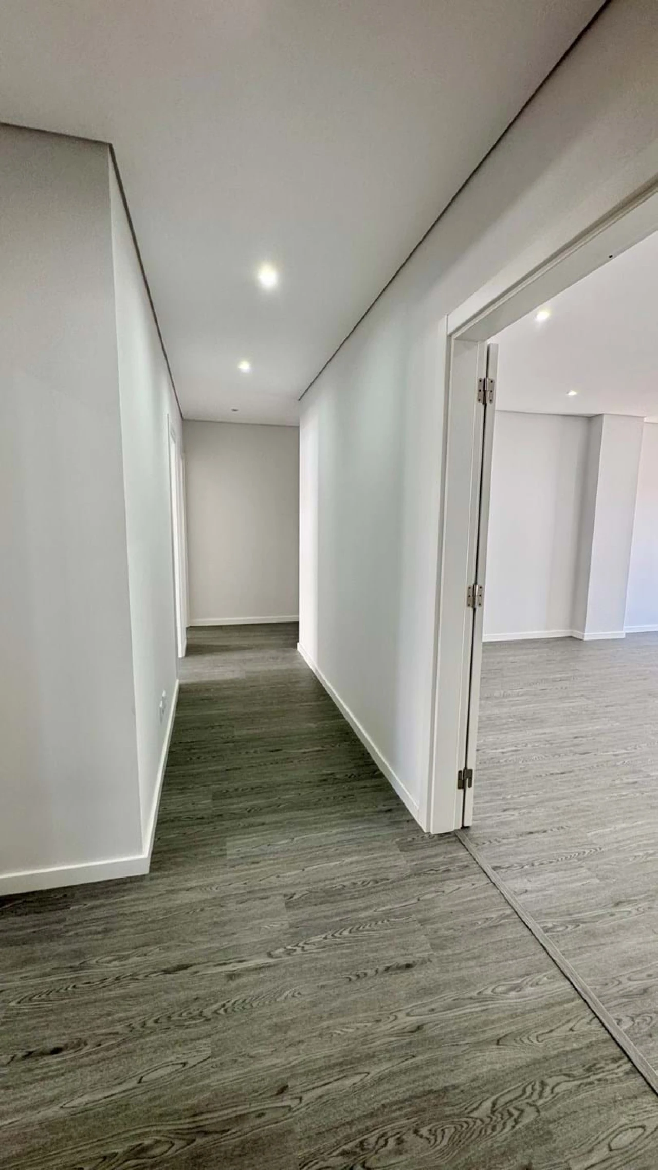 Apartamento T3 para Venda em Quelfes Foto 12
