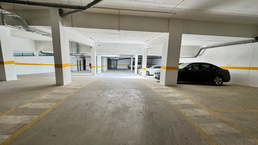 Apartamento T3 para Venda em Quelfes Foto 22