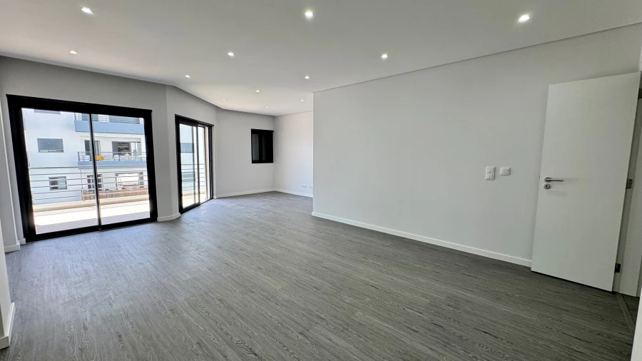 Apartamento T3 para Venda em Quelfes Foto 6