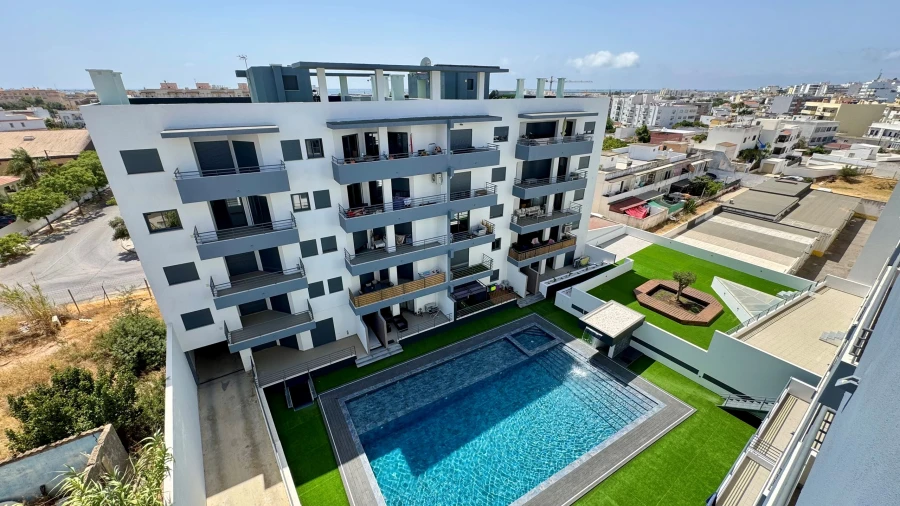 Apartamento T3 para Venda em Quelfes Foto 2