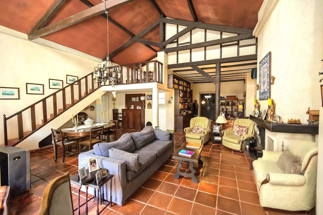 Quinta T6 para Venda em Alcabideche Foto 1