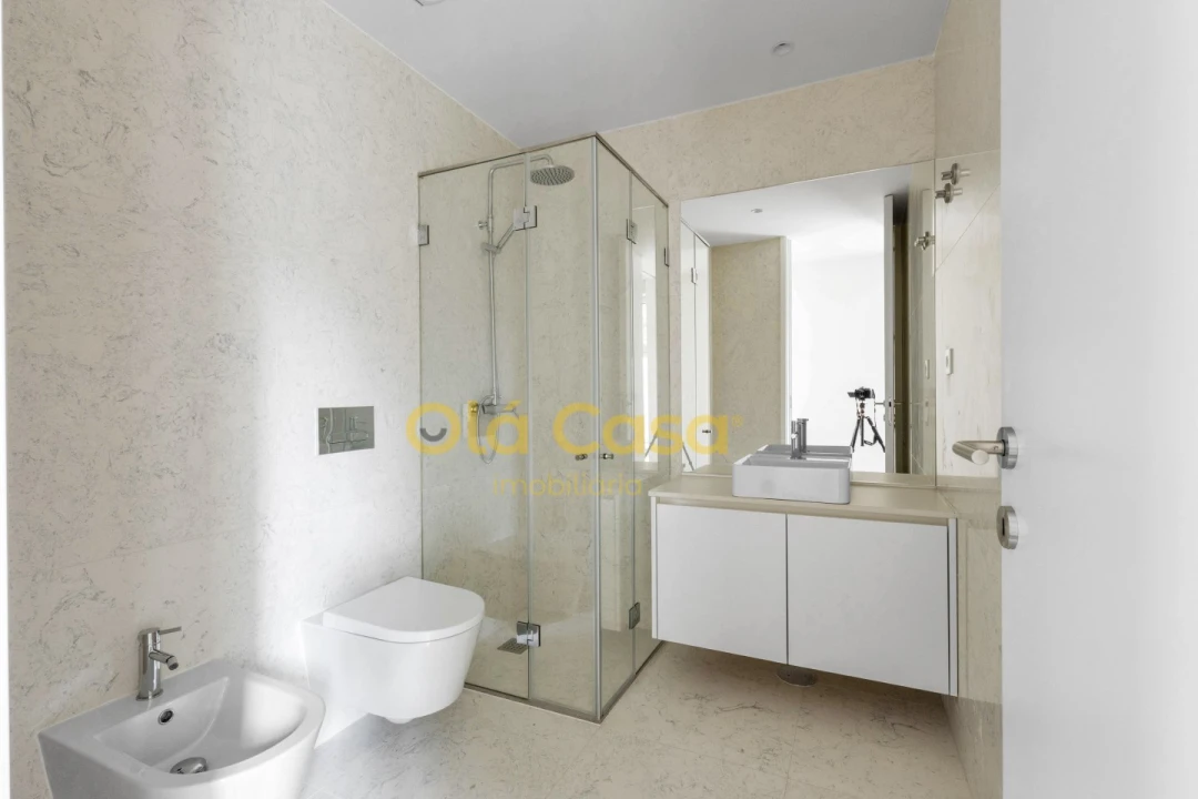 Apartamento T1 para Venda em Cedofeita, Santo Ildefonso, Sé, Miragaia, São Nicolau e Vitória Foto 17