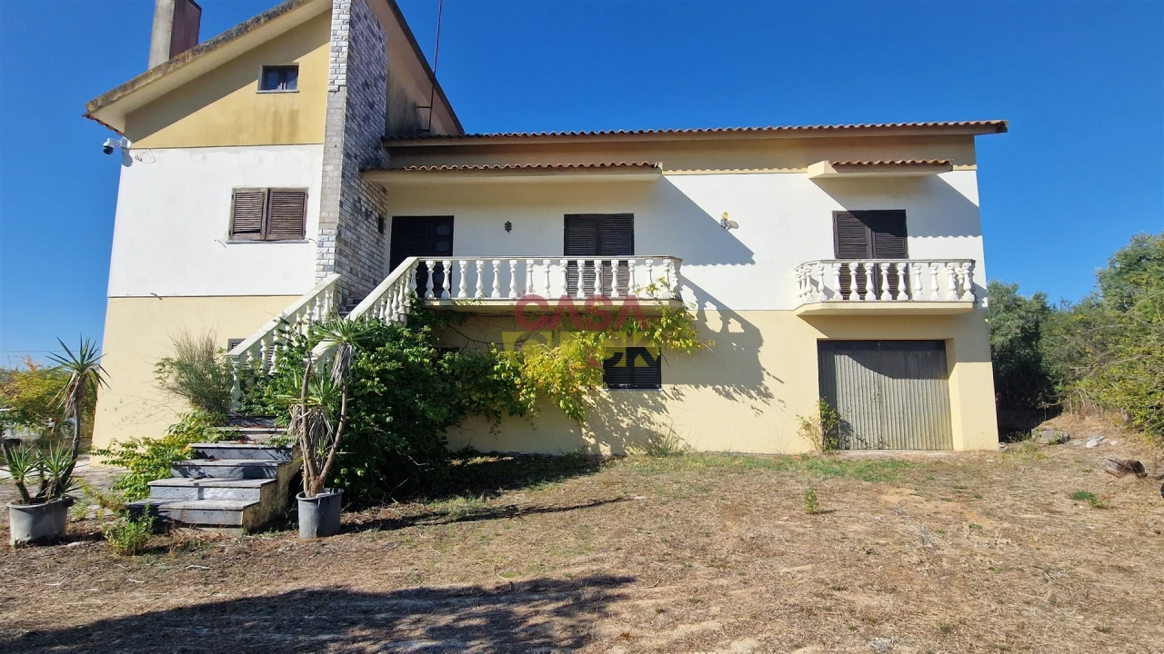 Moradia T6 para Venda em Alcanena e Vila Moreira Foto 1