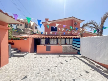Moradia T5 para Venda em Santo Antonio