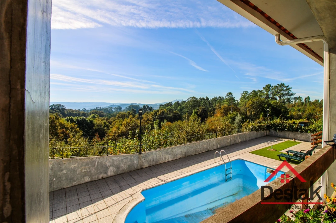 Moradia T6 para Venda em Carvalhais e Candal Foto 10