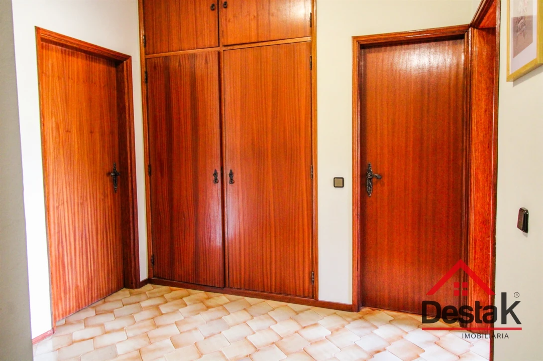 Moradia T6 para Venda em Carvalhais e Candal Foto 29