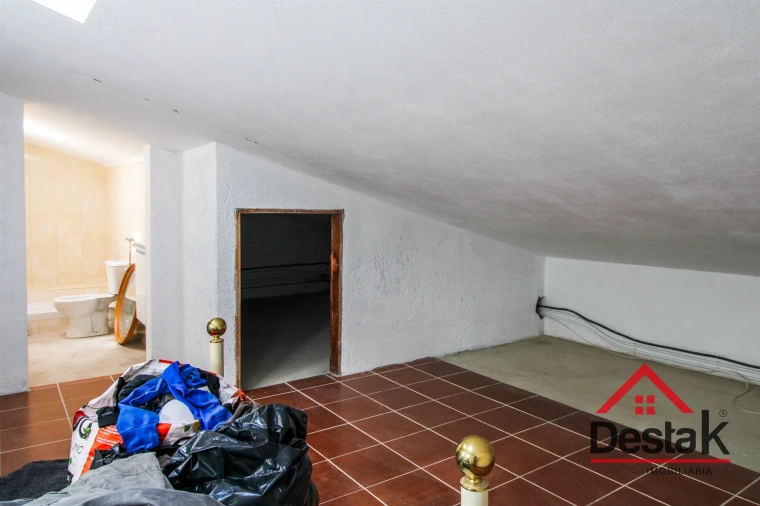 Moradia T6 para Venda em Carvalhais e Candal Foto 25