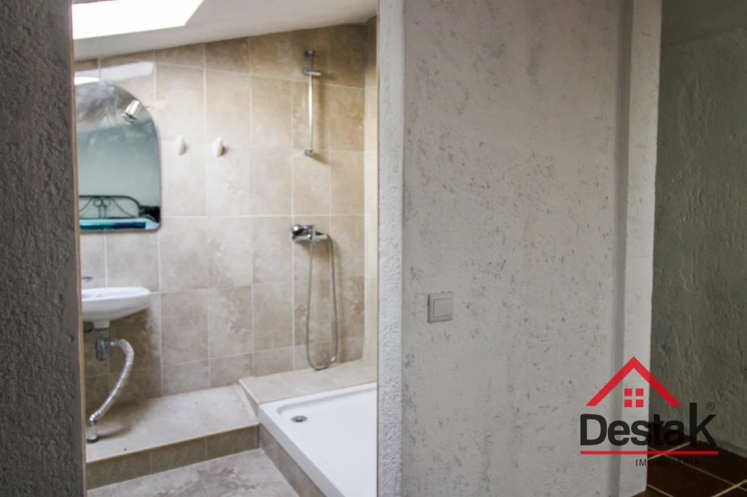 Moradia T6 para Venda em Carvalhais e Candal Foto 24