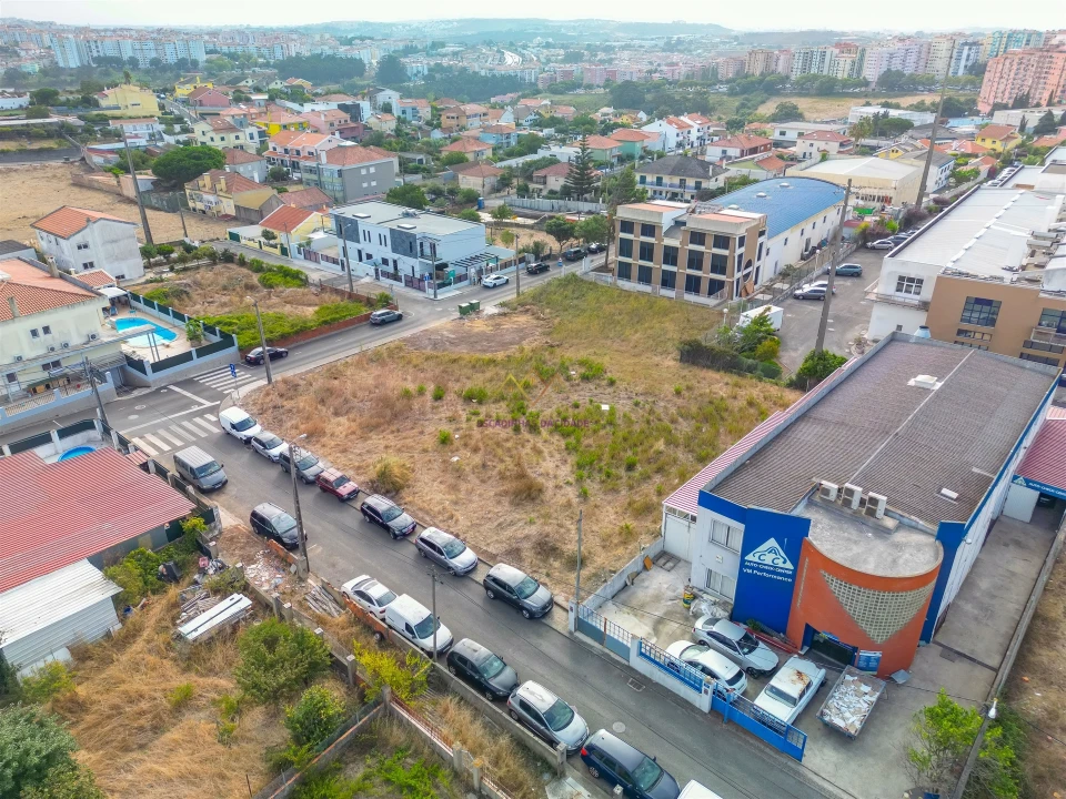 Terreno para Venda em Cacém e São Marcos Foto 13