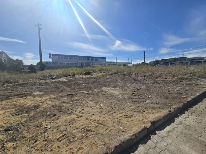 Terreno para Venda em Cacém e São Marcos Foto 16