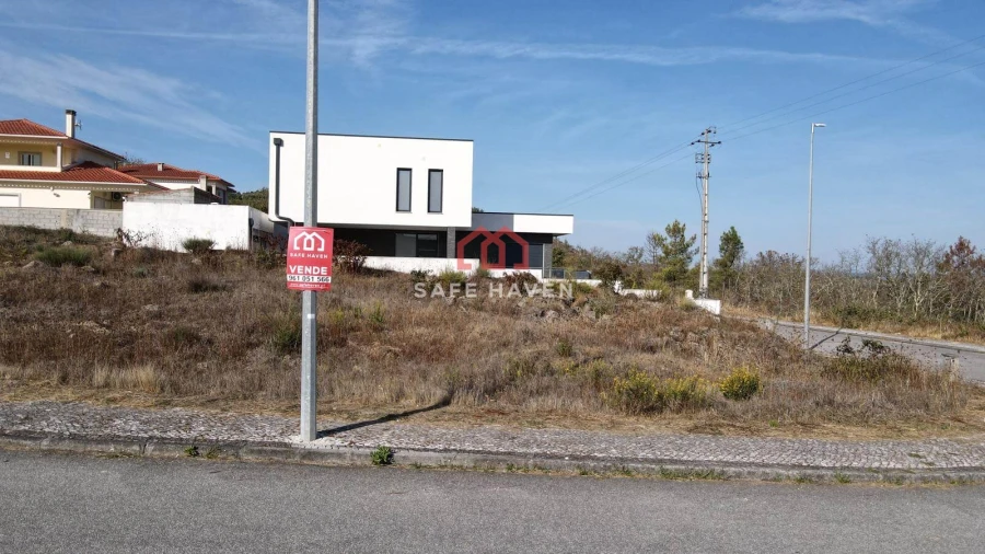 Terreno para Venda em Quintela de Azurara Foto 6